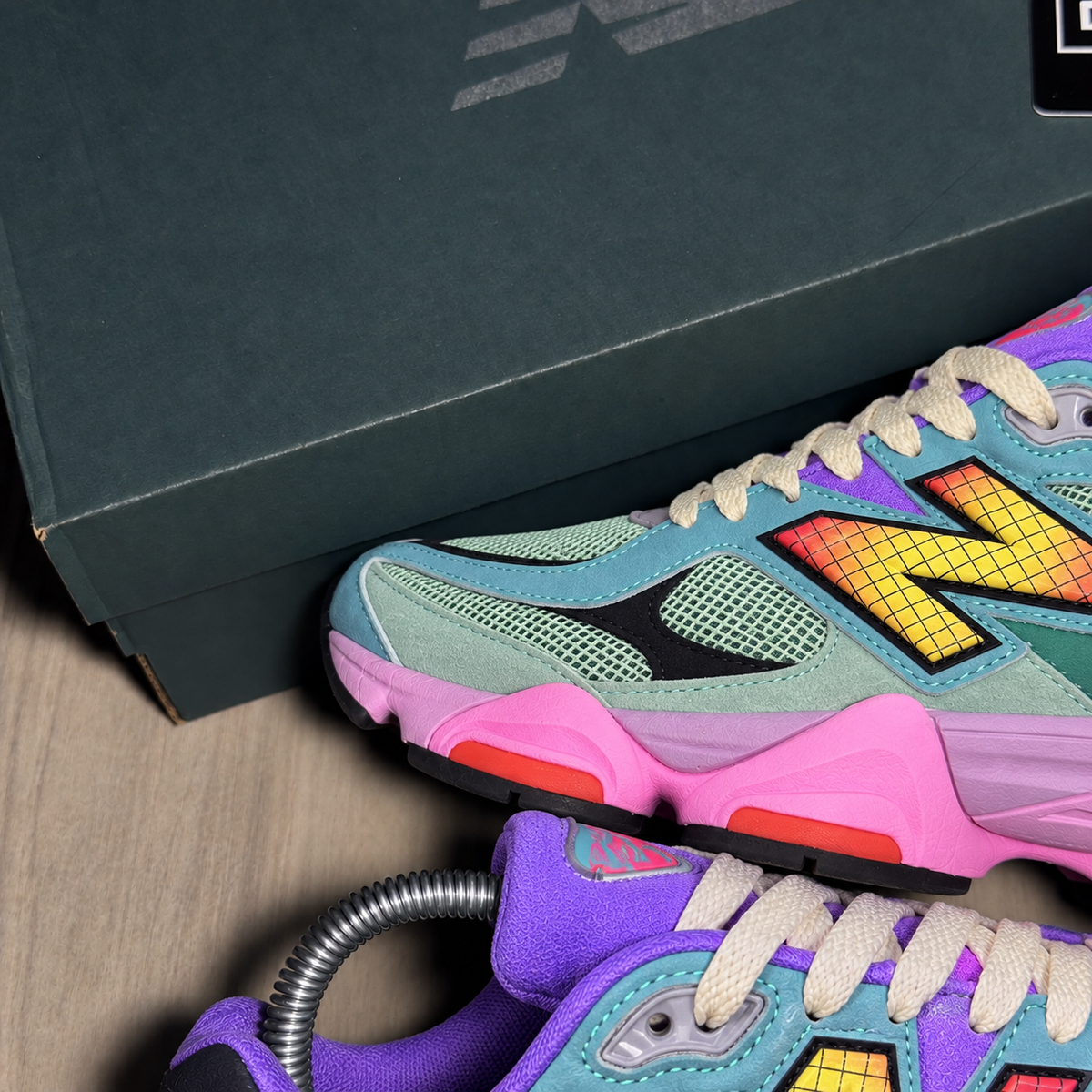 Nb 9060 multicolore