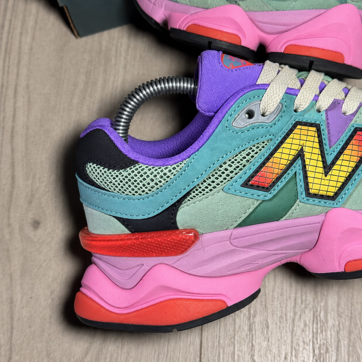 Nb 9060 multicolore