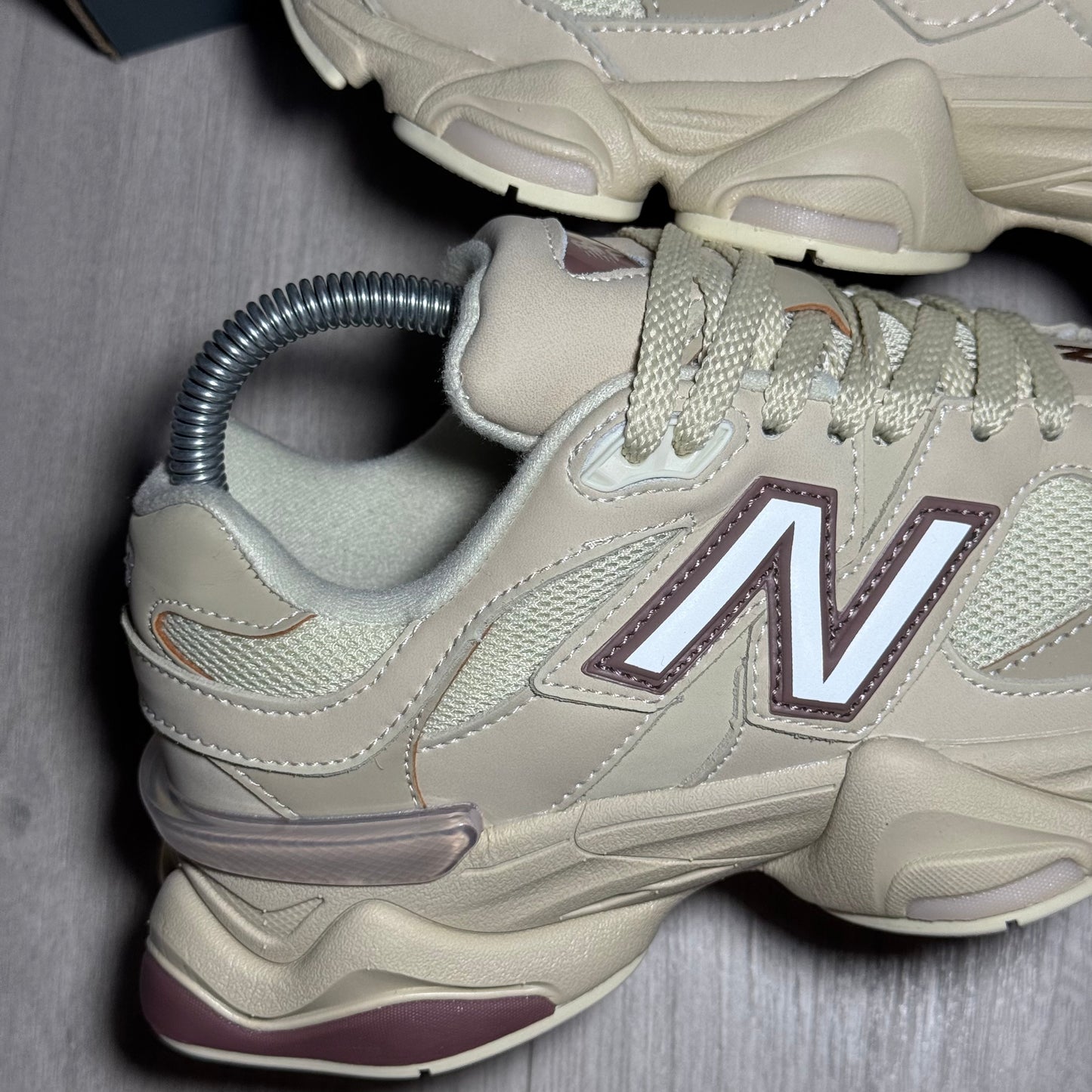 Nb 9060 Beige