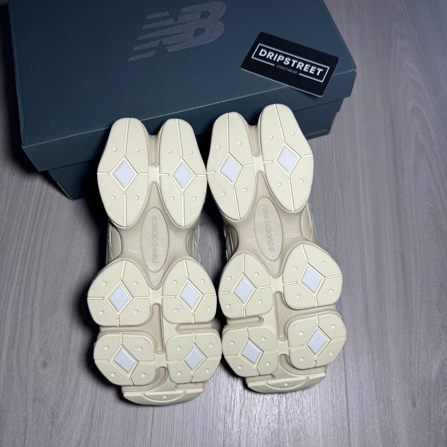Nb 9060 Beige