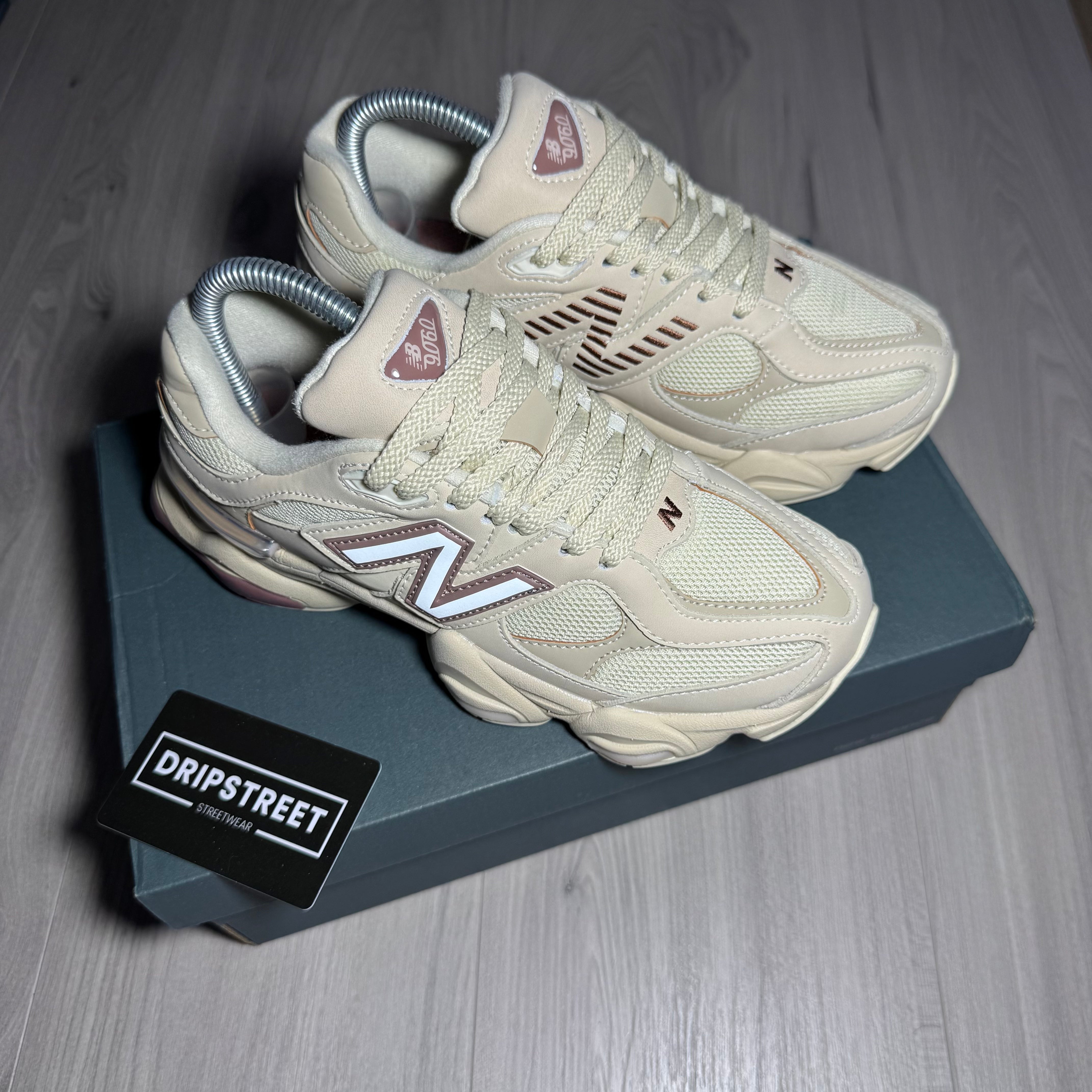 Nb 9060 Beige