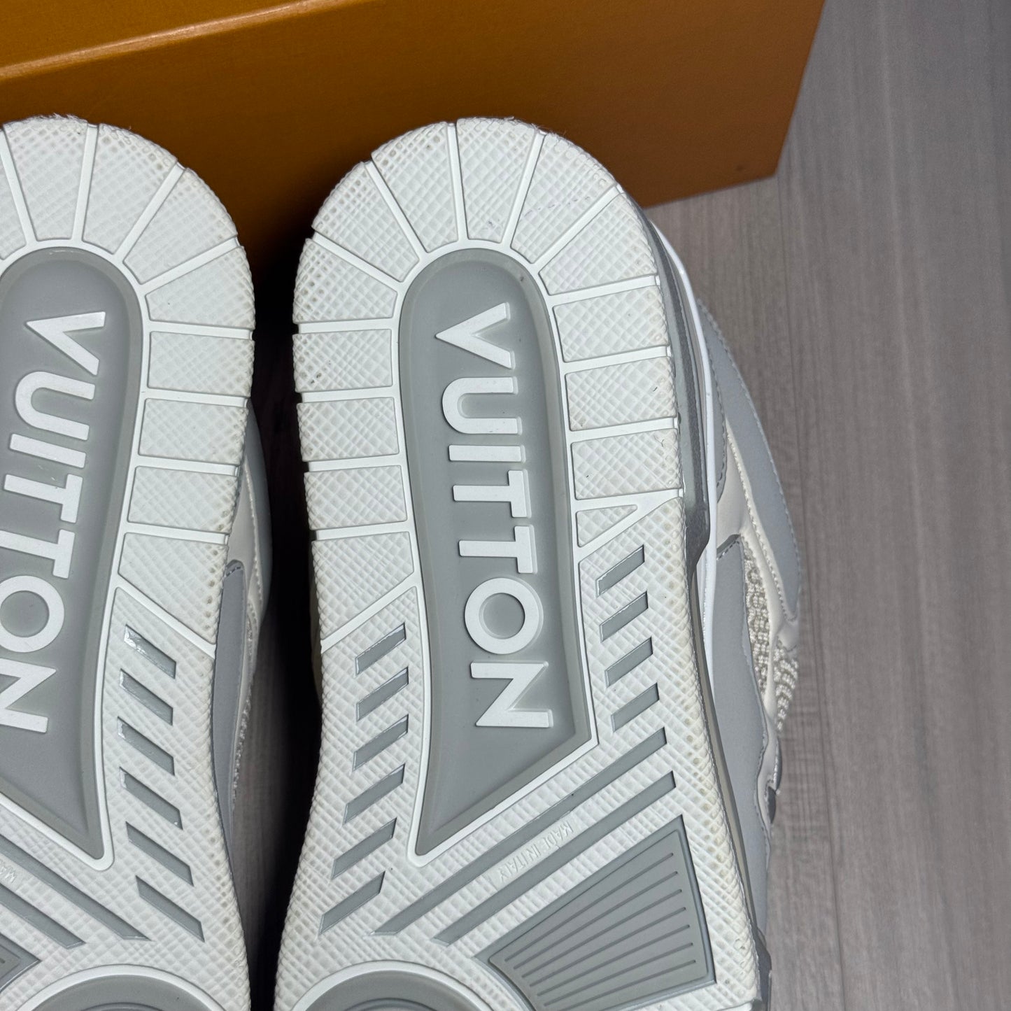 LV Skate Grigie