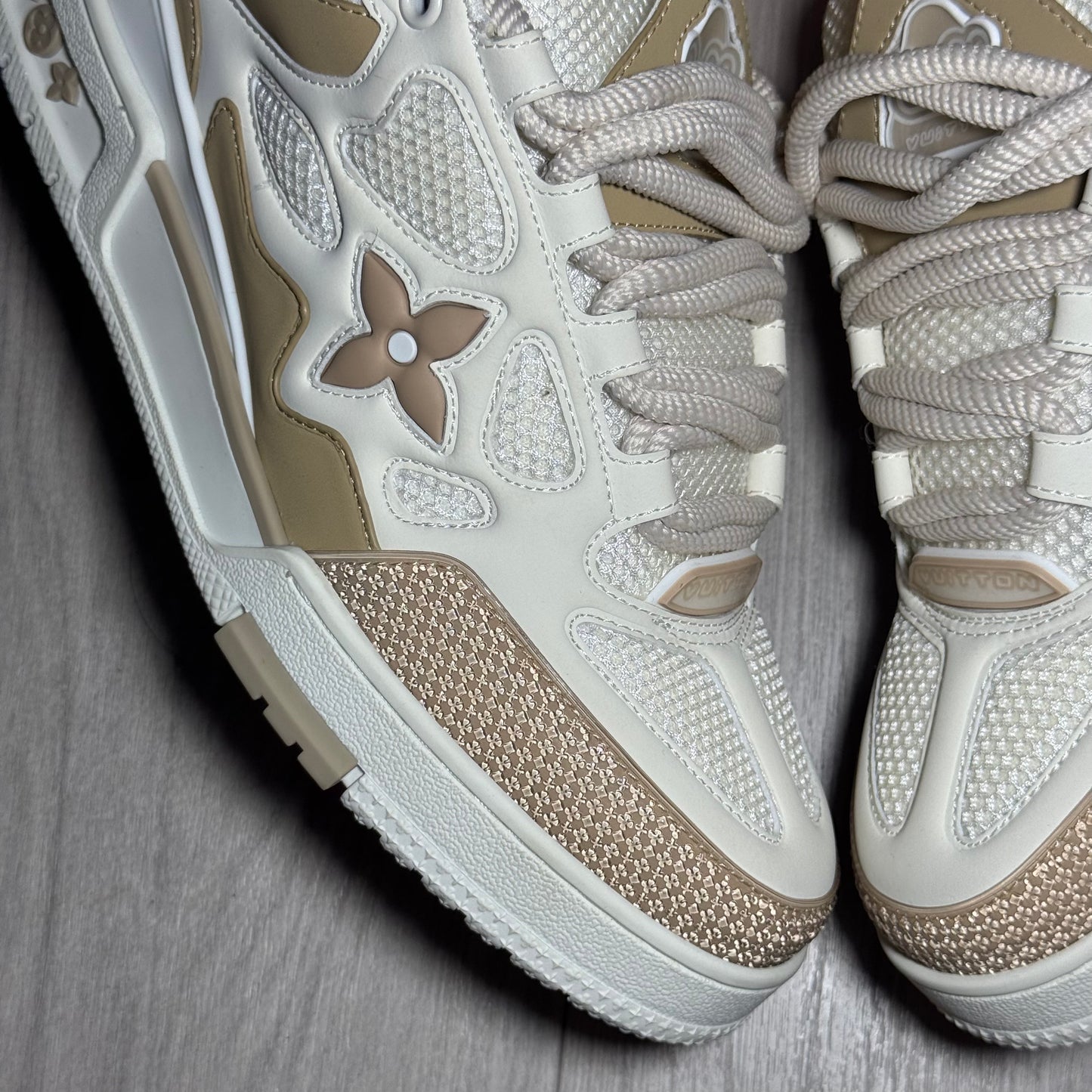 LV Skate Beige