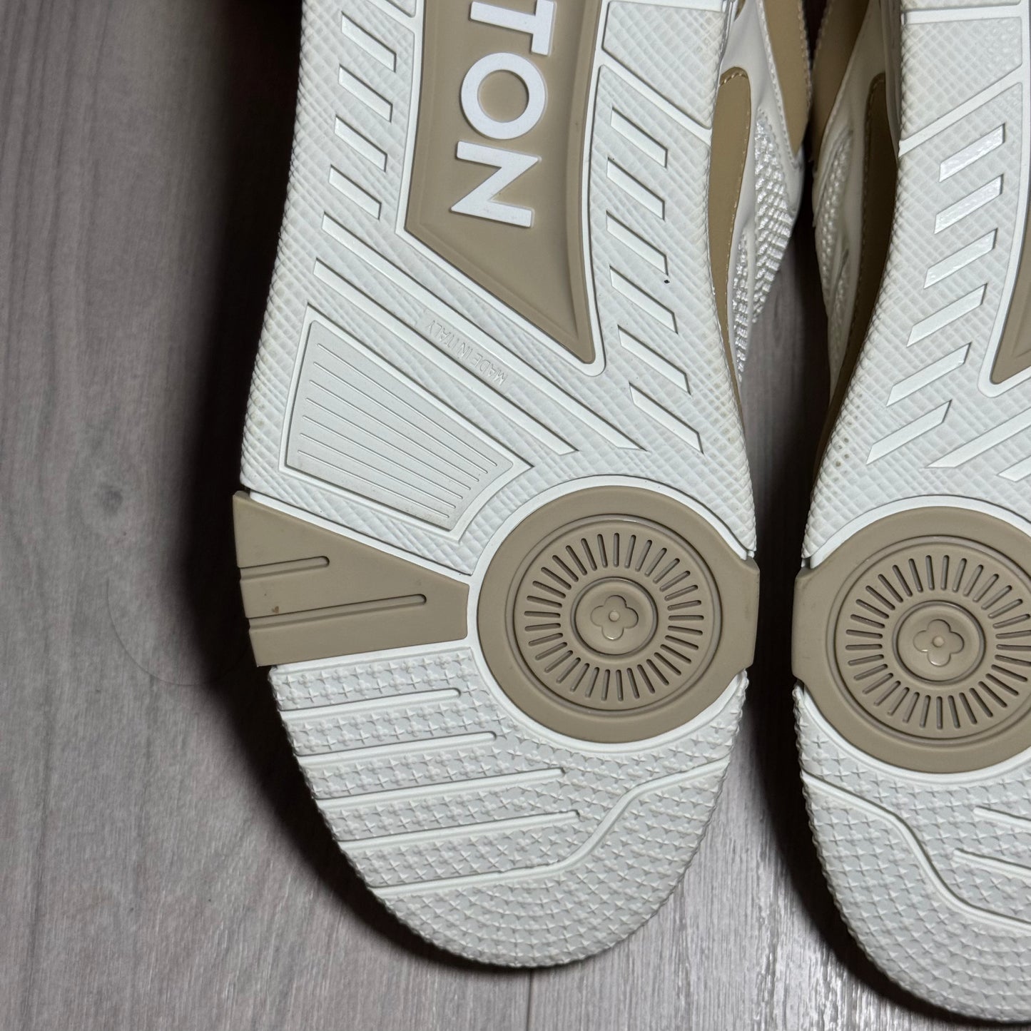 LV Skate Beige