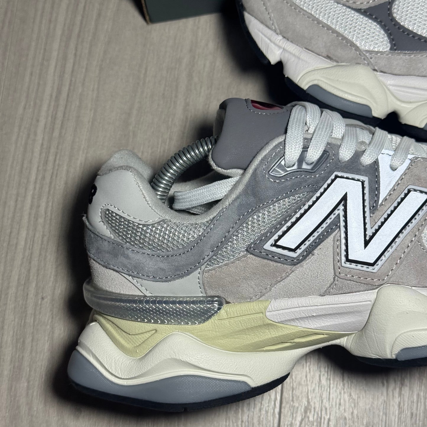 Nb 9060 Grigio Fumo