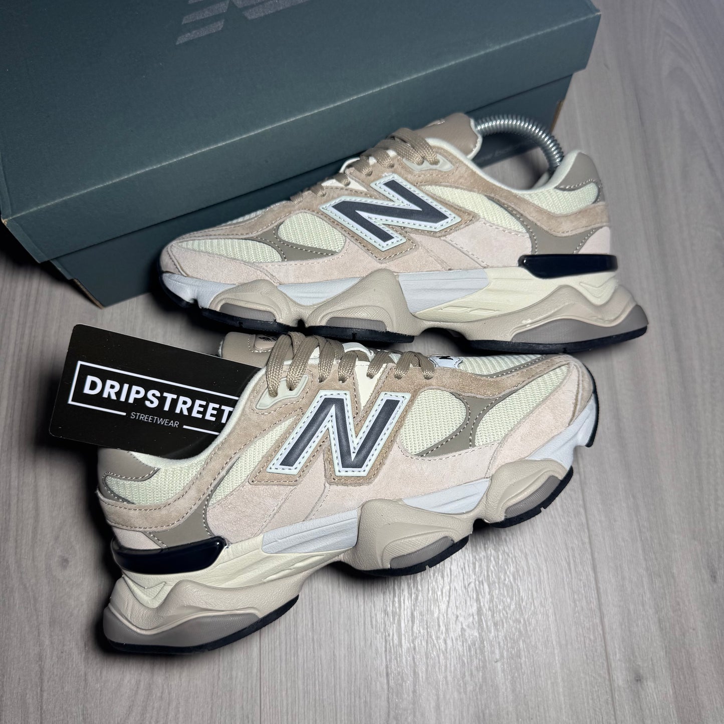 Nb 9060 Crema e Beige