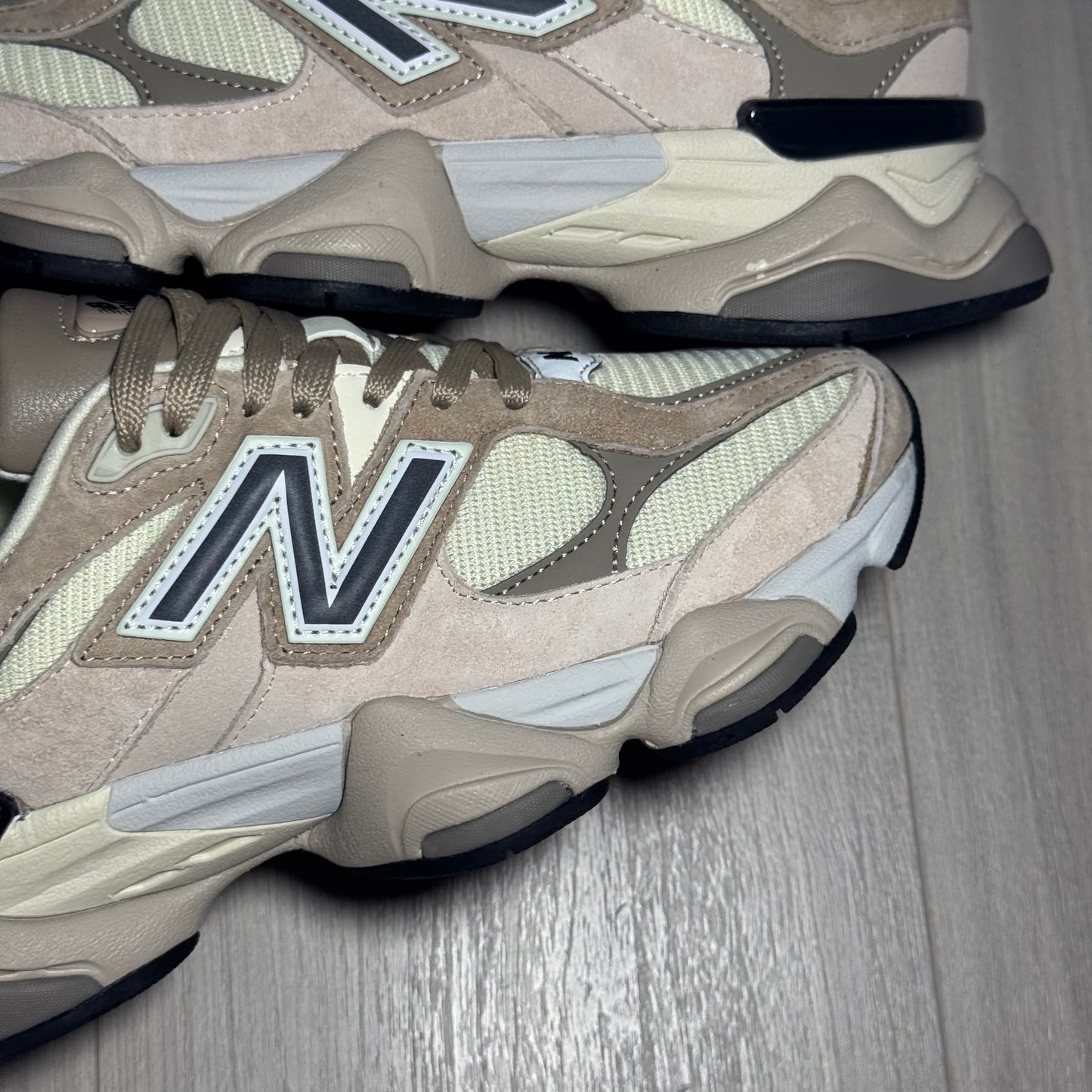 Nb 9060 Crema e Beige
