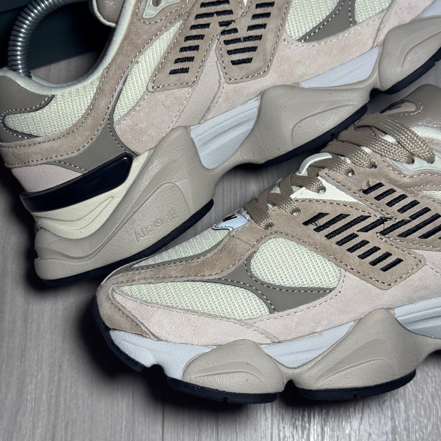 Nb 9060 Crema e Beige