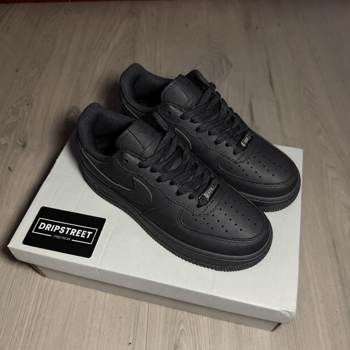 AF1 Nere