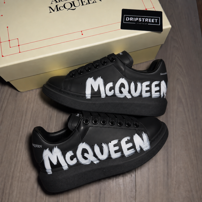 A.Mcqn Nere Con Scritta