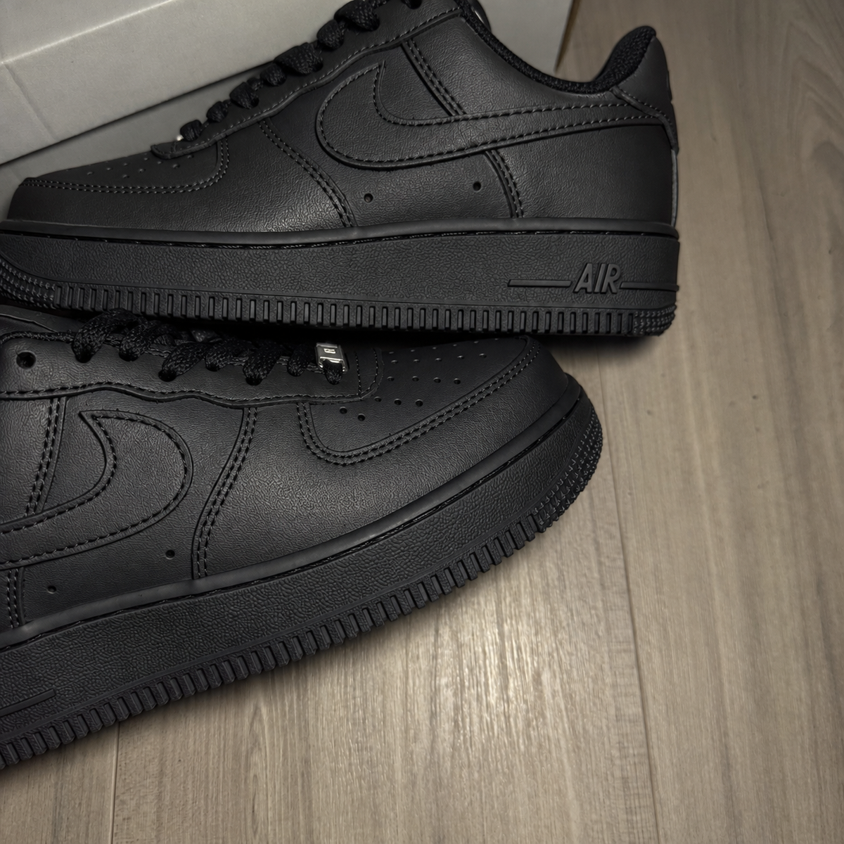 AF1 Nere