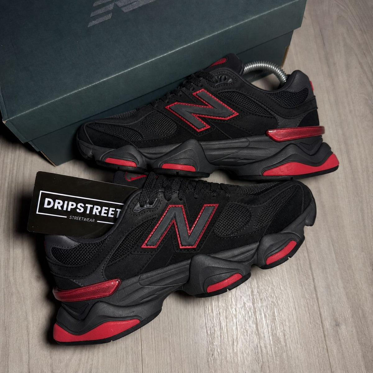 Nb 9060 Nero e Rosso