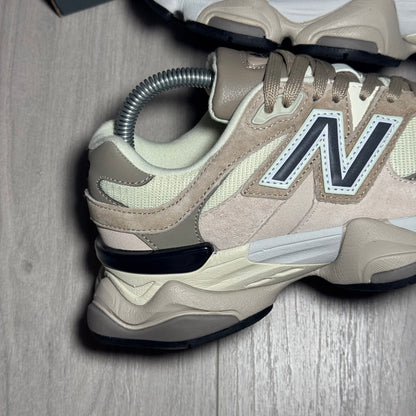 Nb 9060 Crema e Beige